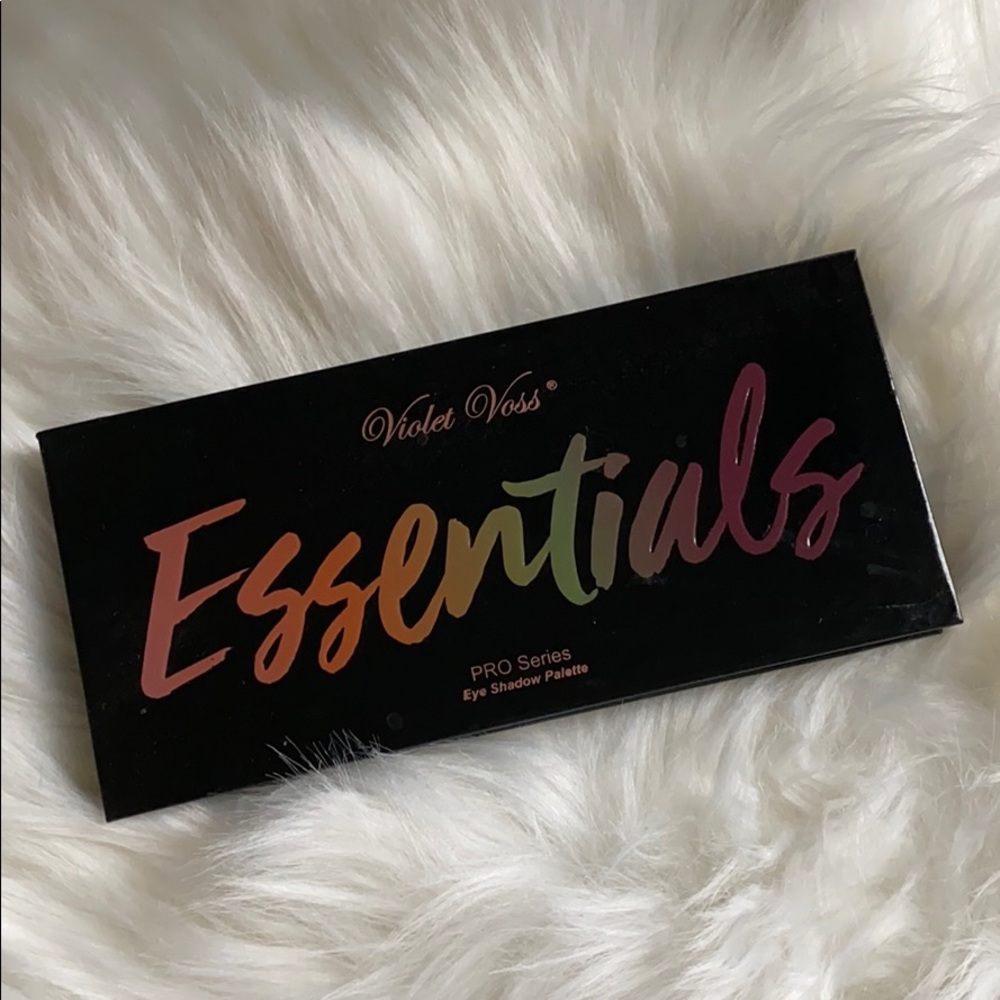 Violet Voss Essentials Pro Series Shadow Palette